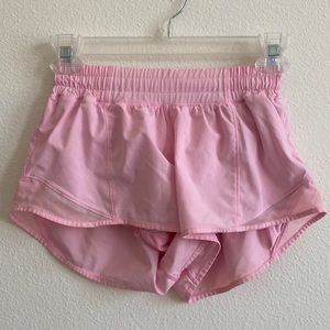 Lululemon Hotty Hot Shorts (short version) in pink size 4